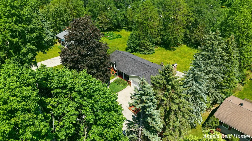 11622 8th Avenue NW Tallmadge Charter Township MI 49534