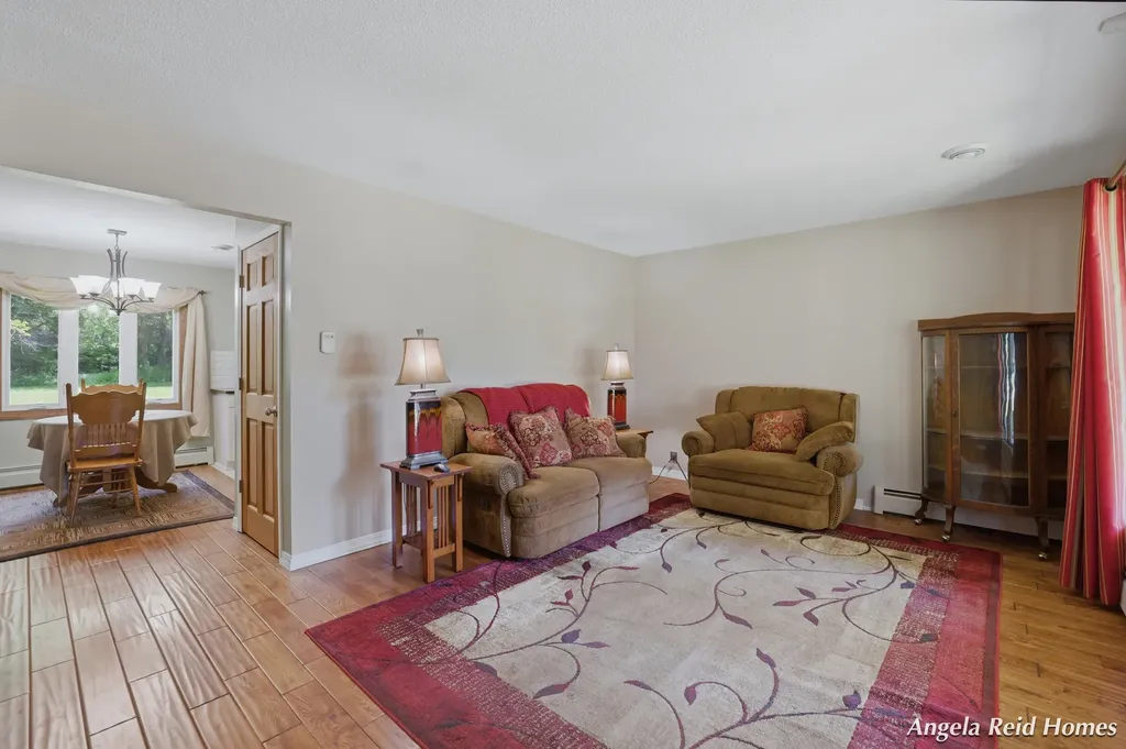 11622 8th Avenue NW Tallmadge Charter Township MI 49534