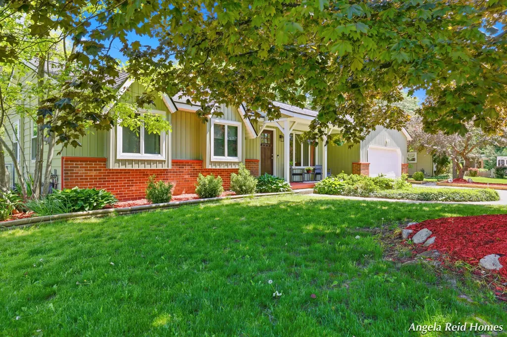 11622 8th Avenue NW Tallmadge Charter Township MI 49534