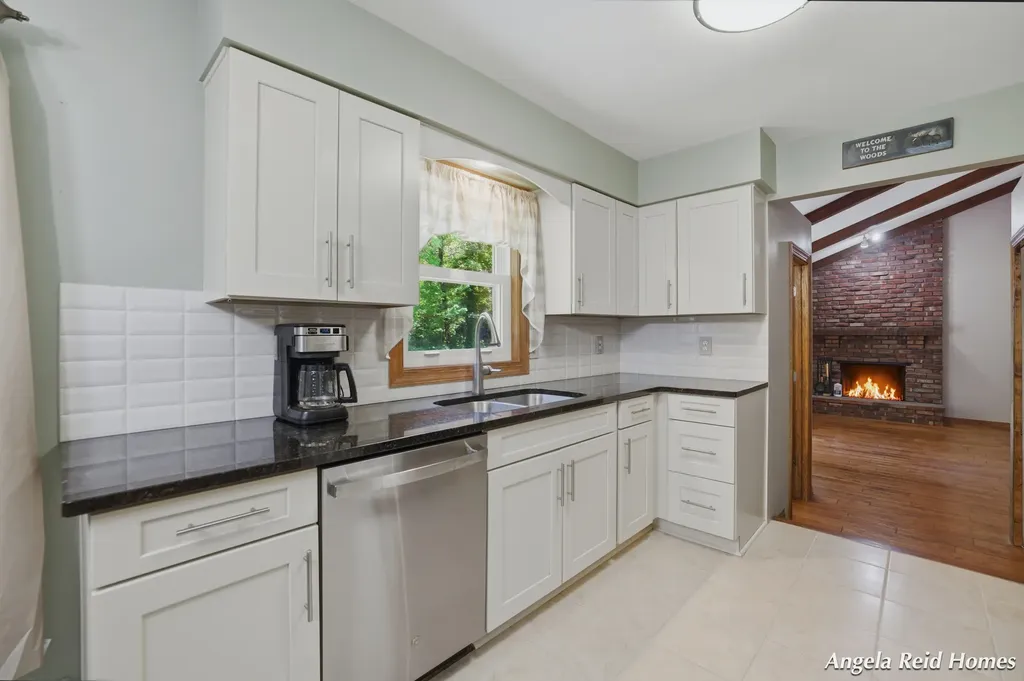 11622 8th Avenue NW Tallmadge Charter Township MI 49534