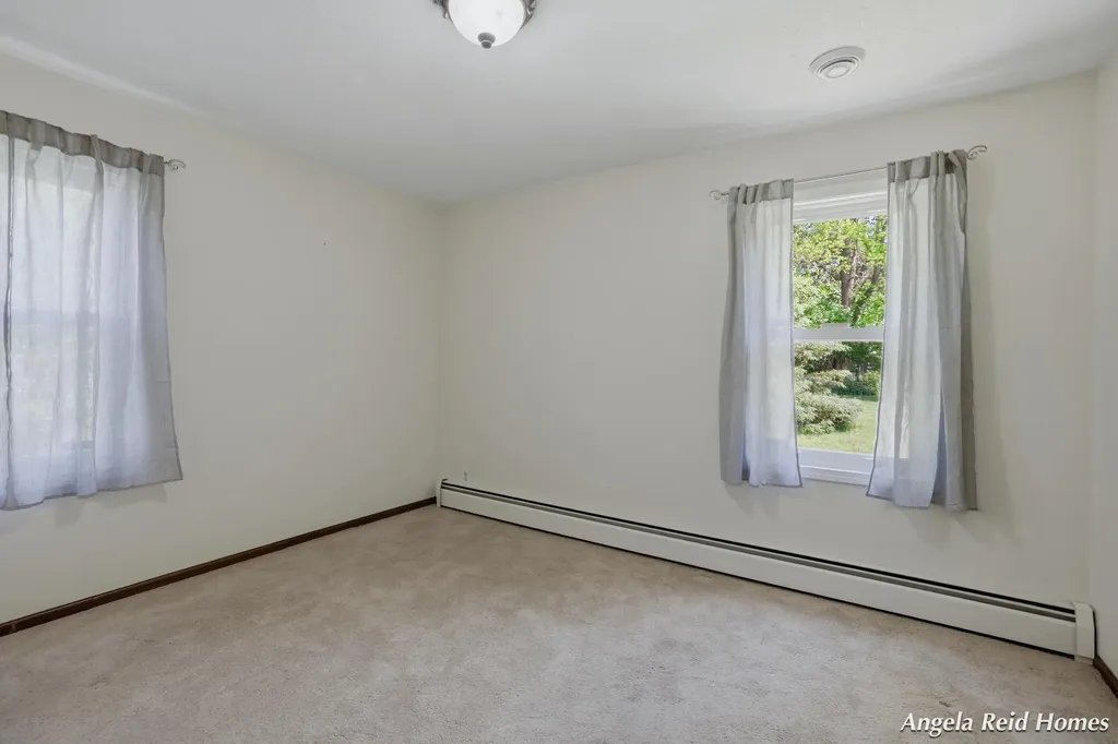 11622 8th Avenue NW Tallmadge Charter Township MI 49534