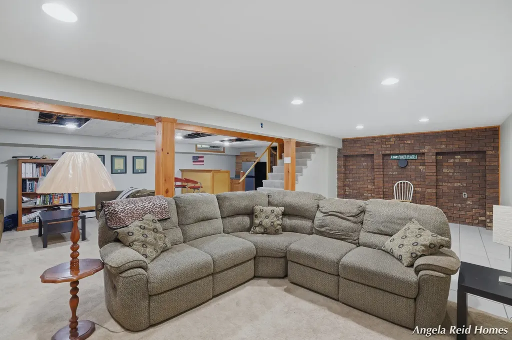 11622 8th Avenue NW Tallmadge Charter Township MI 49534