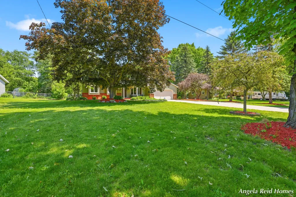 11622 8th Avenue NW Tallmadge Charter Township MI 49534