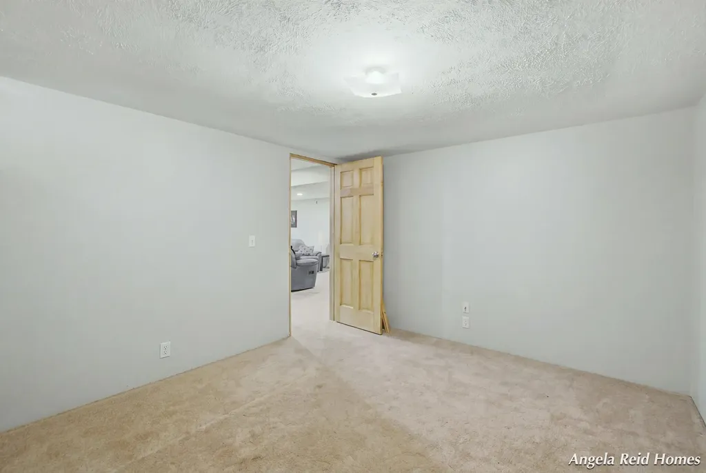11622 8th Avenue NW Tallmadge Charter Township MI 49534