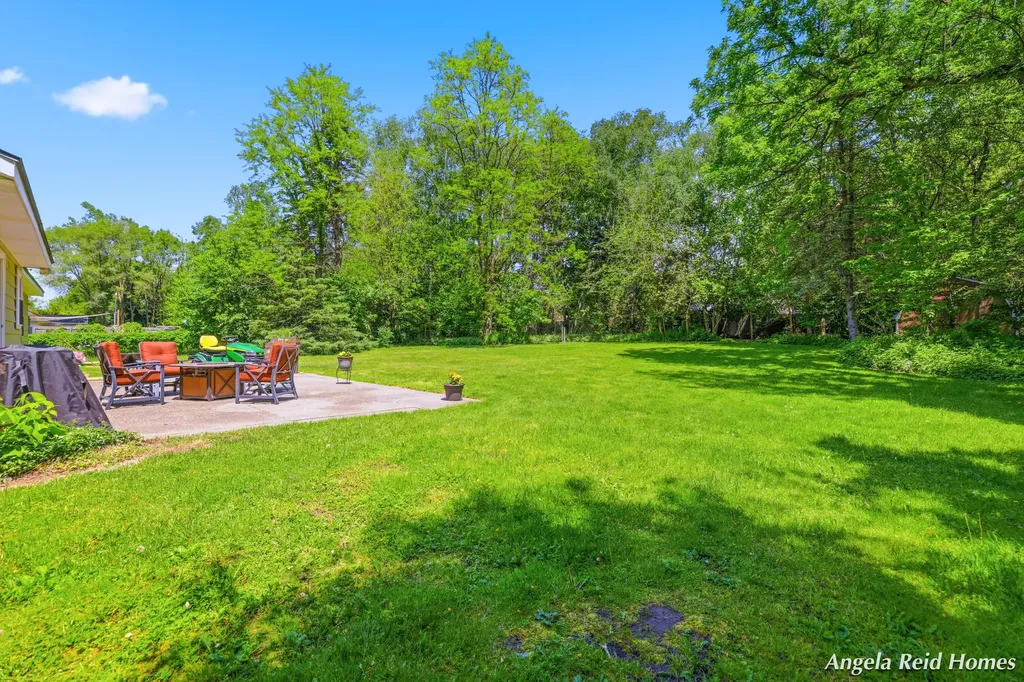 11622 8th Avenue NW Tallmadge Charter Township MI 49534