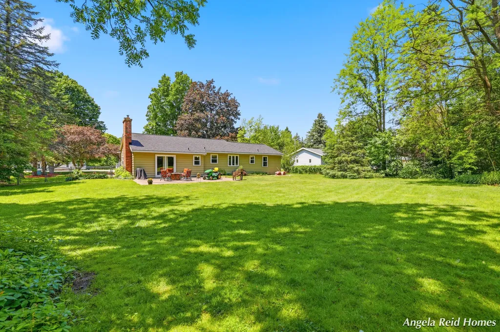11622 8th Avenue NW Tallmadge Charter Township MI 49534