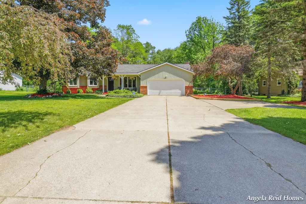 11622 8th Avenue NW Tallmadge Charter Township MI 49534