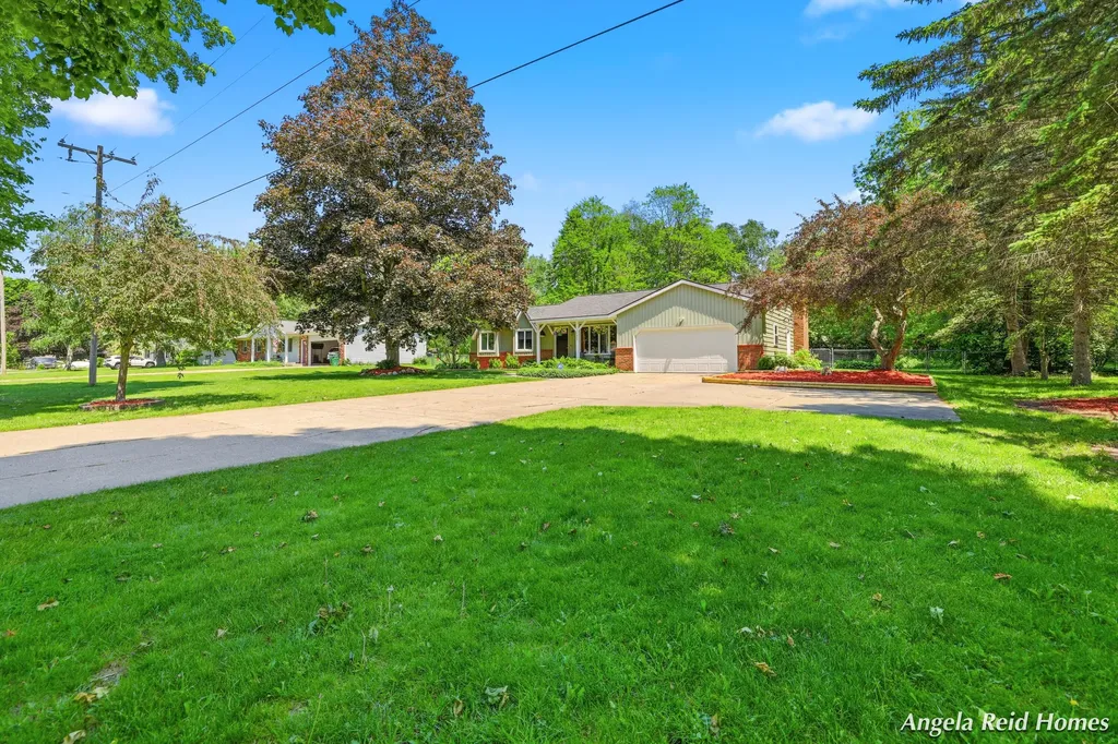 11622 8th Avenue NW Tallmadge Charter Township MI 49534