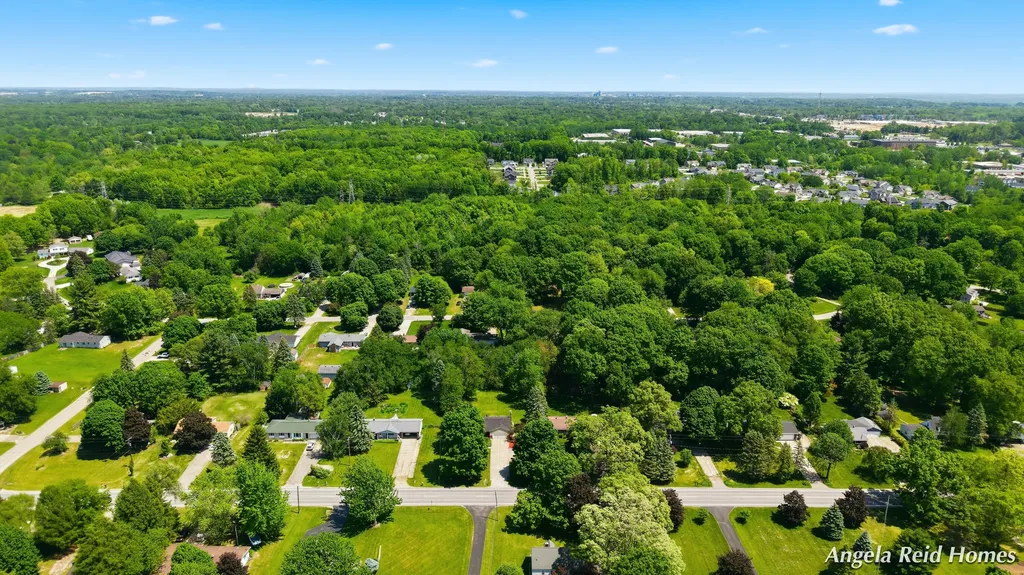 11622 8th Avenue NW Tallmadge Charter Township MI 49534