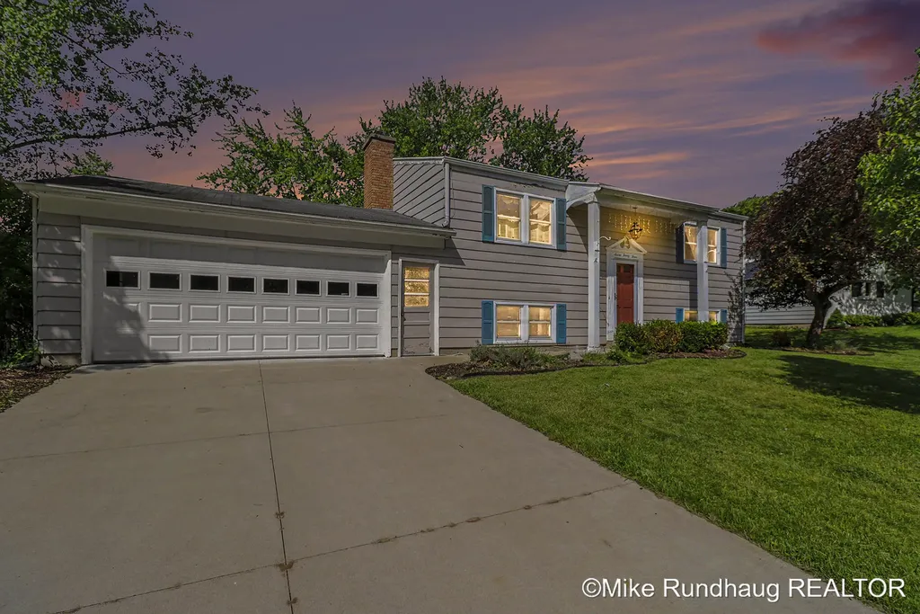 723 Marbury Drive SE Ada Township MI 49301