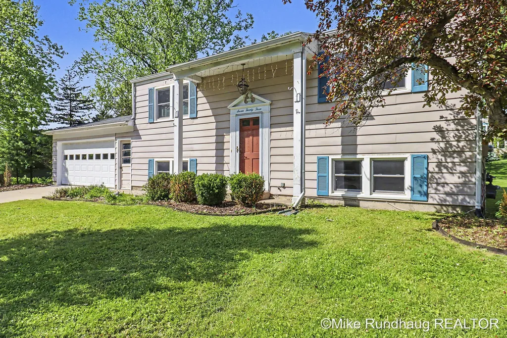 723 Marbury Drive SE Ada Township MI 49301
