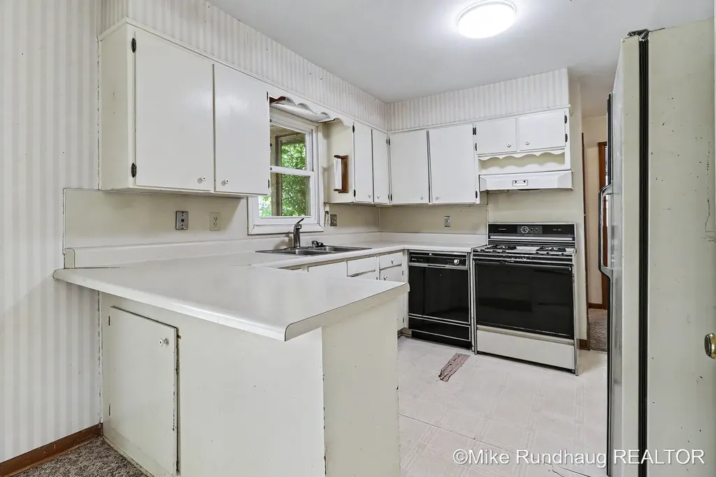 723 Marbury Drive SE Ada Township MI 49301