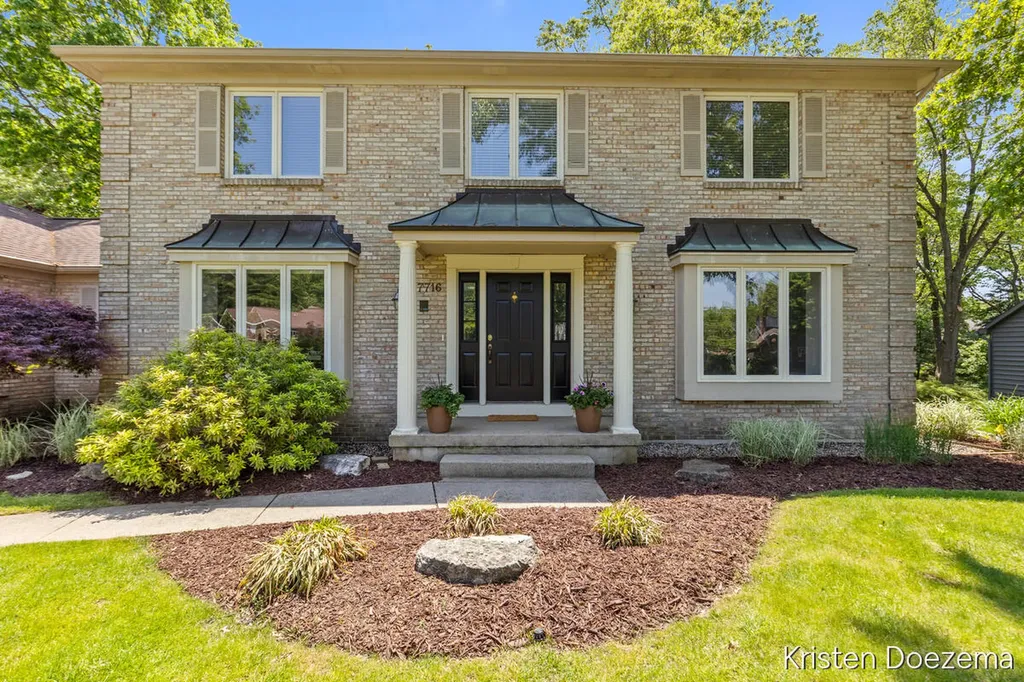 7716 Kirkwall Drive SE Cascade Charter Township MI 49301
