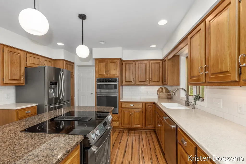 7716 Kirkwall Drive SE Cascade Charter Township MI 49301