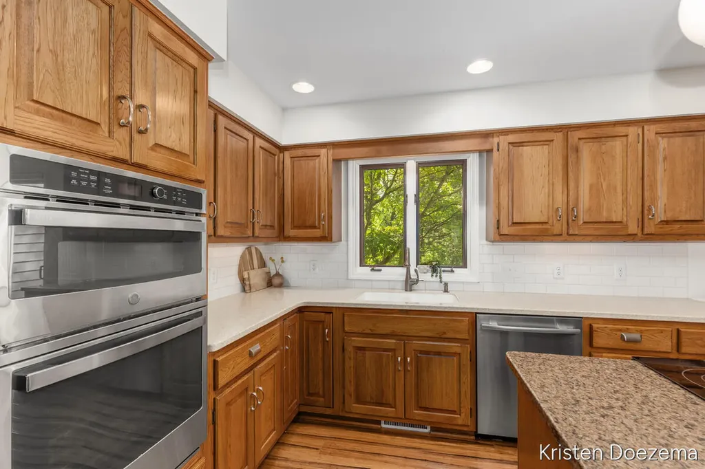 7716 Kirkwall Drive SE Cascade Charter Township MI 49301