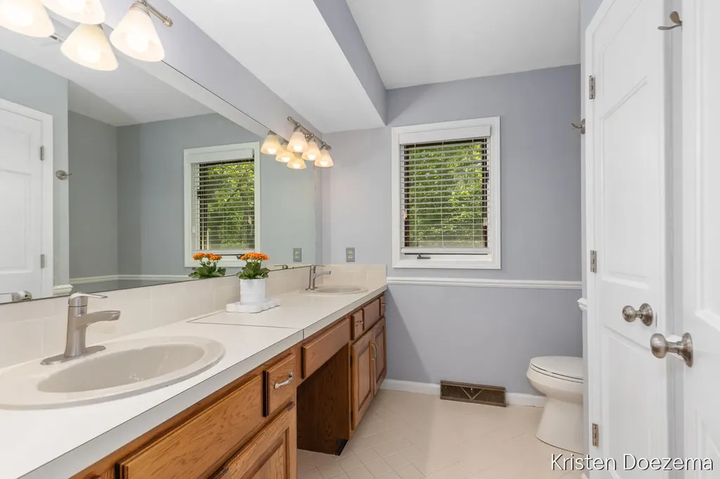 7716 Kirkwall Drive SE Cascade Charter Township MI 49301