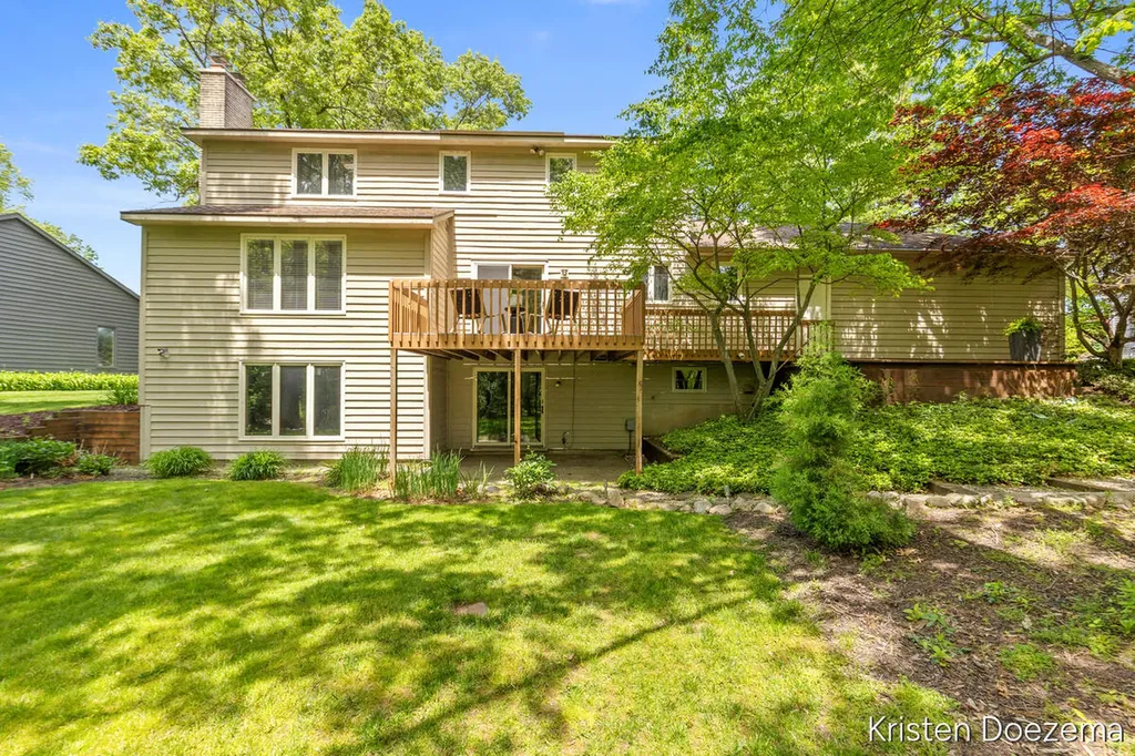 7716 Kirkwall Drive SE Cascade Charter Township MI 49301