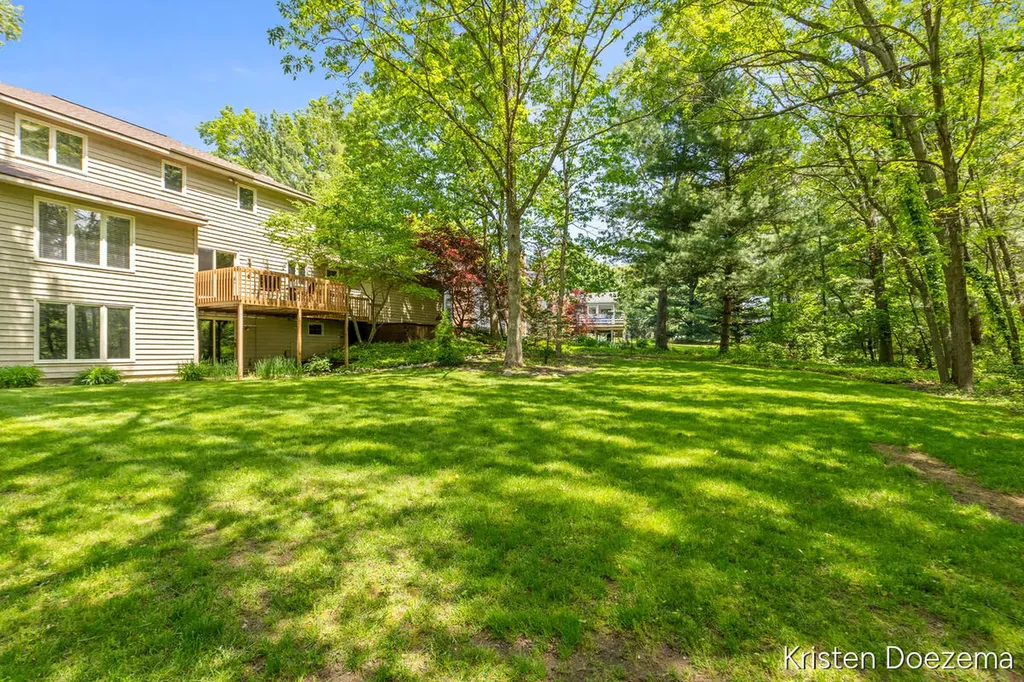7716 Kirkwall Drive SE Cascade Charter Township MI 49301