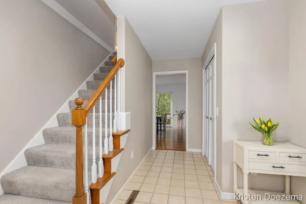7716 Kirkwall Drive SE Cascade Charter Township MI 49301