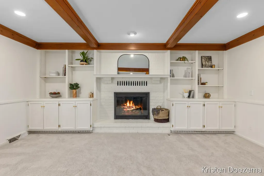 7716 Kirkwall Drive SE Cascade Charter Township MI 49301