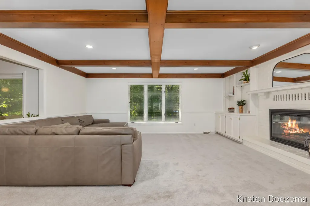7716 Kirkwall Drive SE Cascade Charter Township MI 49301