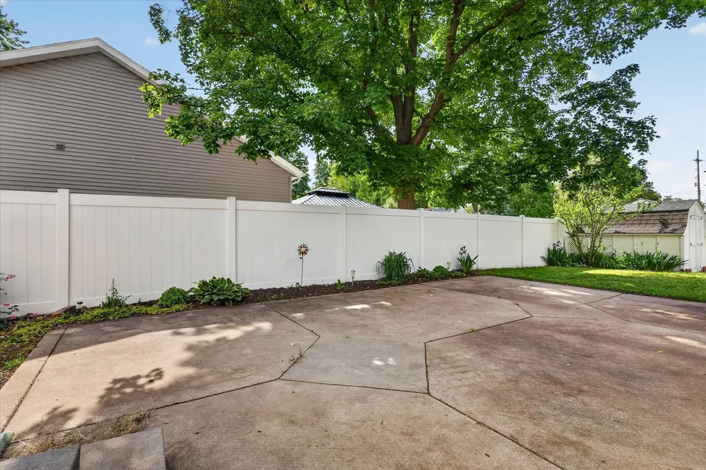 6990 Madison Avenue SE Gaines Charter Township MI 49548