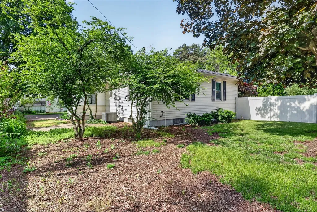 6990 Madison Avenue SE Gaines Charter Township MI 49548