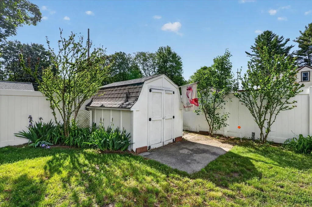 6990 Madison Avenue SE Gaines Charter Township MI 49548