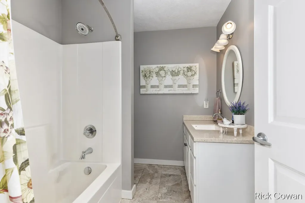 11286 Blue Heron Parkway Holland Charter Township MI 49424