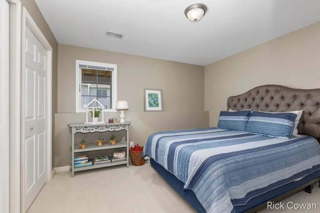 11286 Blue Heron Parkway Holland Charter Township MI 49424