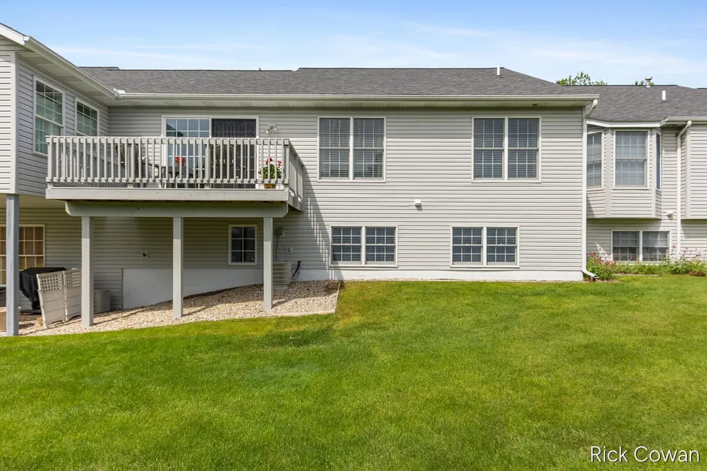 11286 Blue Heron Parkway Holland Charter Township MI 49424