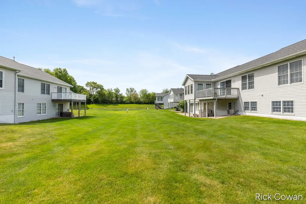 11286 Blue Heron Parkway Holland Charter Township MI 49424