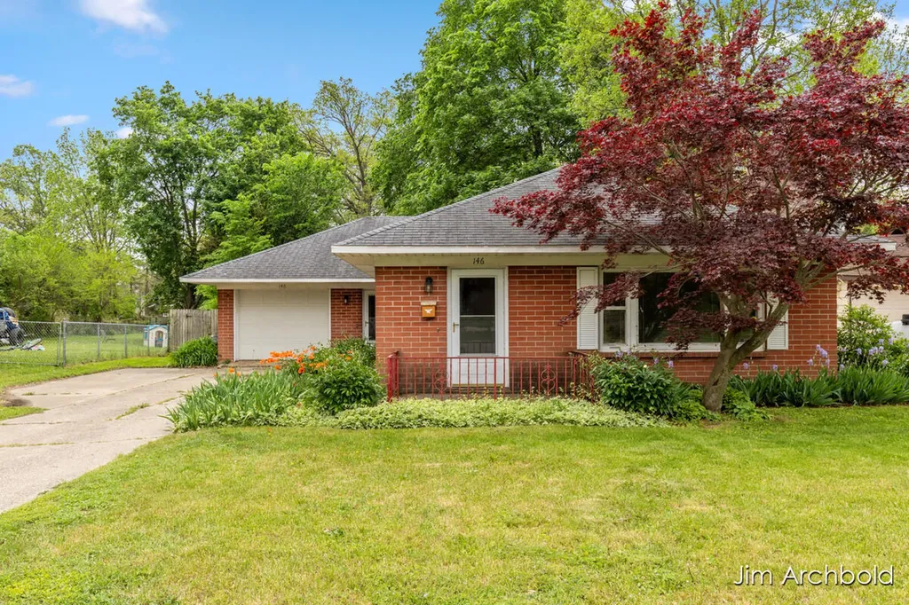 146 Bellevue Street SE Wyoming City MI 49548