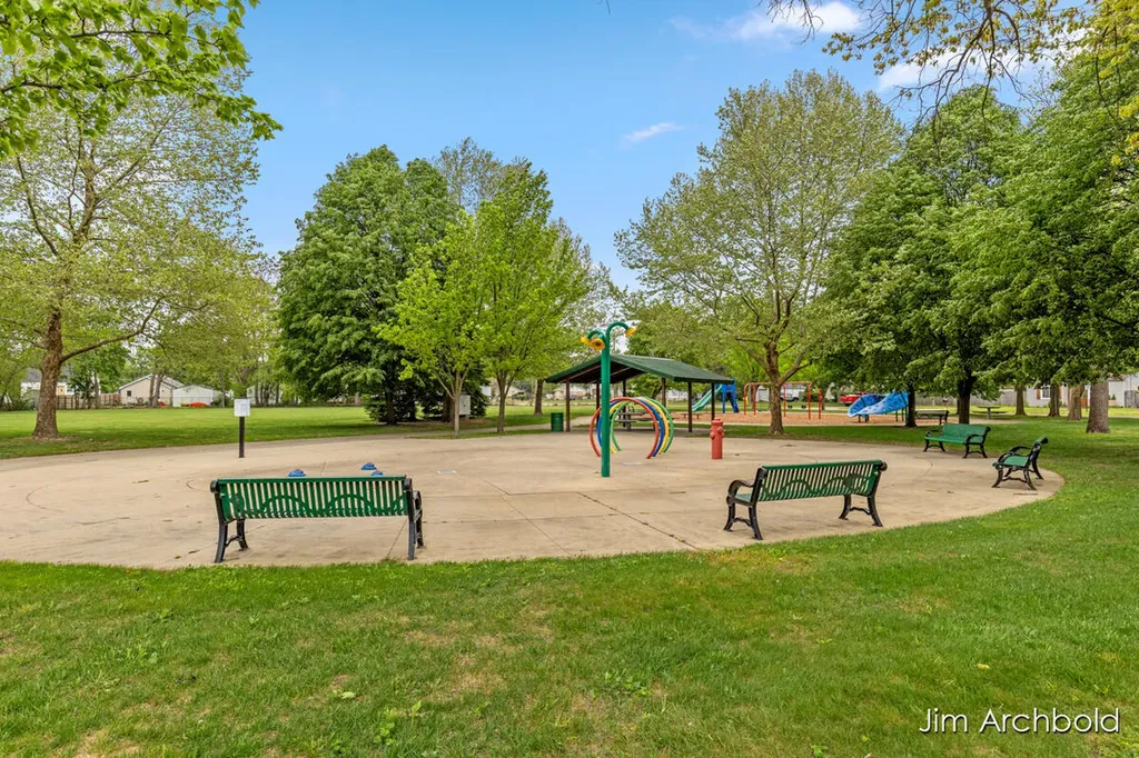 146 Bellevue Street SE Wyoming City MI 49548