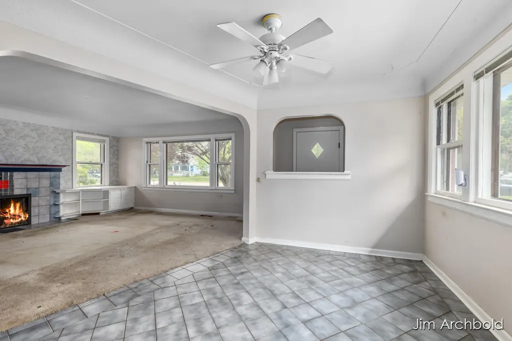146 Bellevue Street SE Wyoming City MI 49548