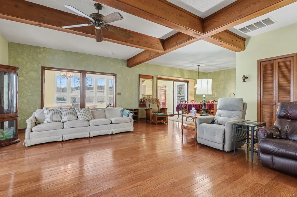 3135 Lakeshore Drive Muskegon City MI 49441