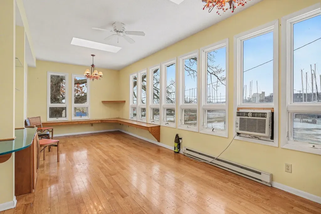 3135 Lakeshore Drive Muskegon City MI 49441