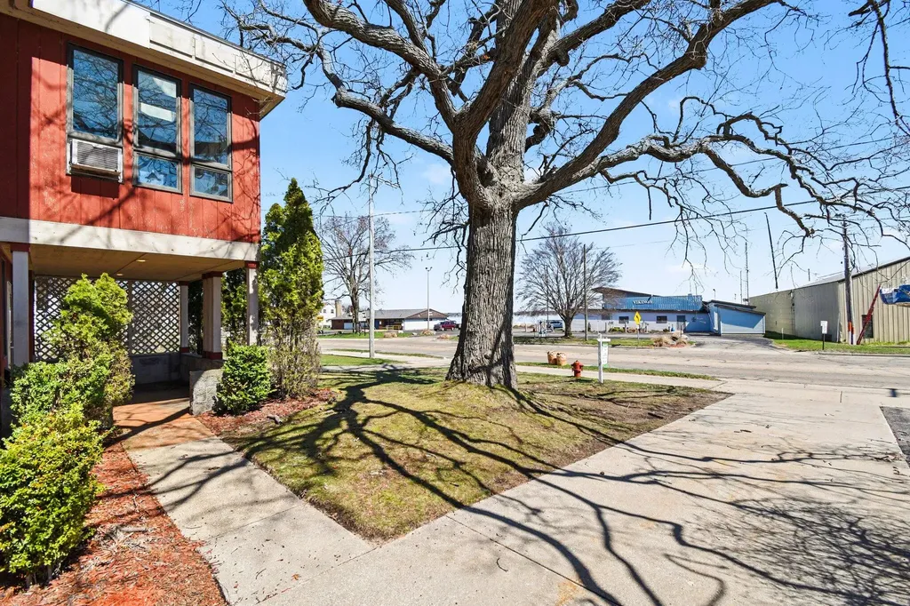 3135 Lakeshore Drive Muskegon City MI 49441