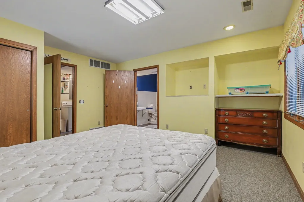 3135 Lakeshore Drive Muskegon City MI 49441