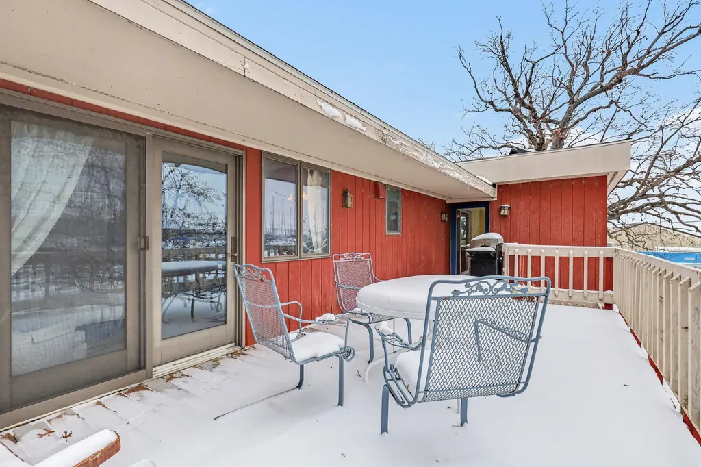 3135 Lakeshore Drive Muskegon City MI 49441