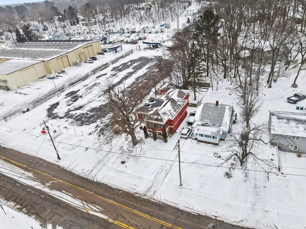 3135 Lakeshore Drive Muskegon City MI 49441