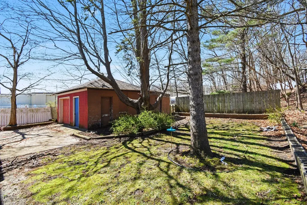 3135 Lakeshore Drive Muskegon City MI 49441