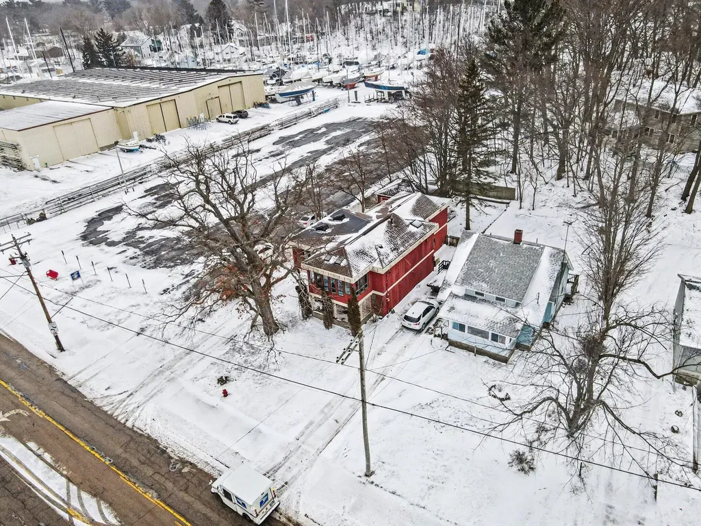 3135 Lakeshore Drive Muskegon City MI 49441