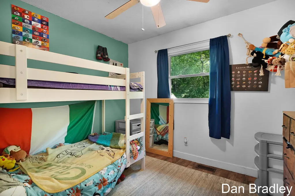 2506 James Avenue Muskegon Charter Township MI 49442