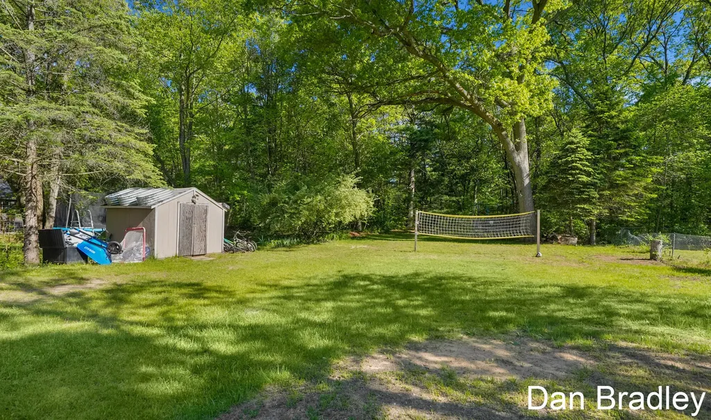 2506 James Avenue Muskegon Charter Township MI 49442