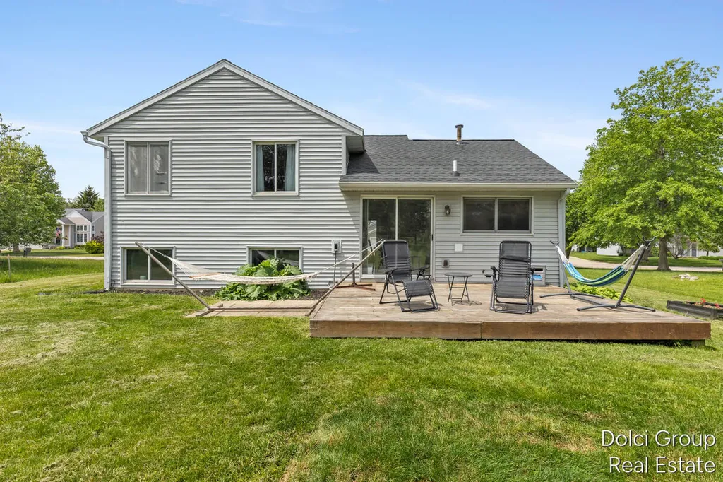 233 Jennifer Lane Holland City MI 49423