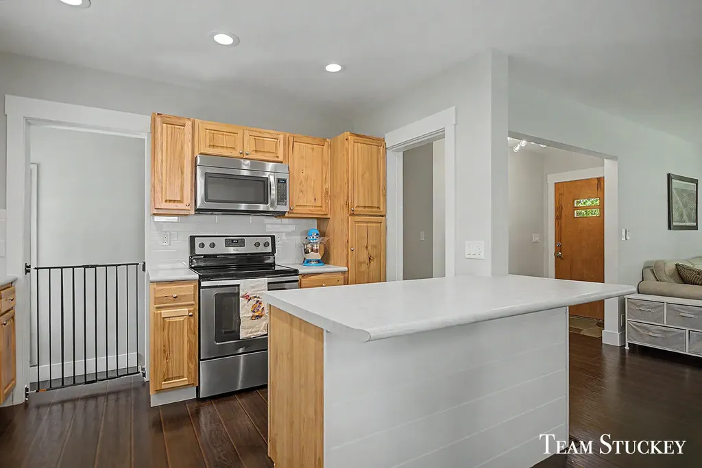 216 Boltwood Drive NE Grand Rapids City MI 49505