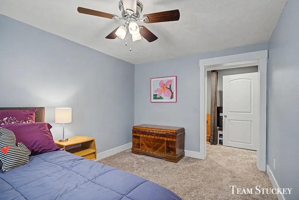 216 Boltwood Drive NE Grand Rapids City MI 49505