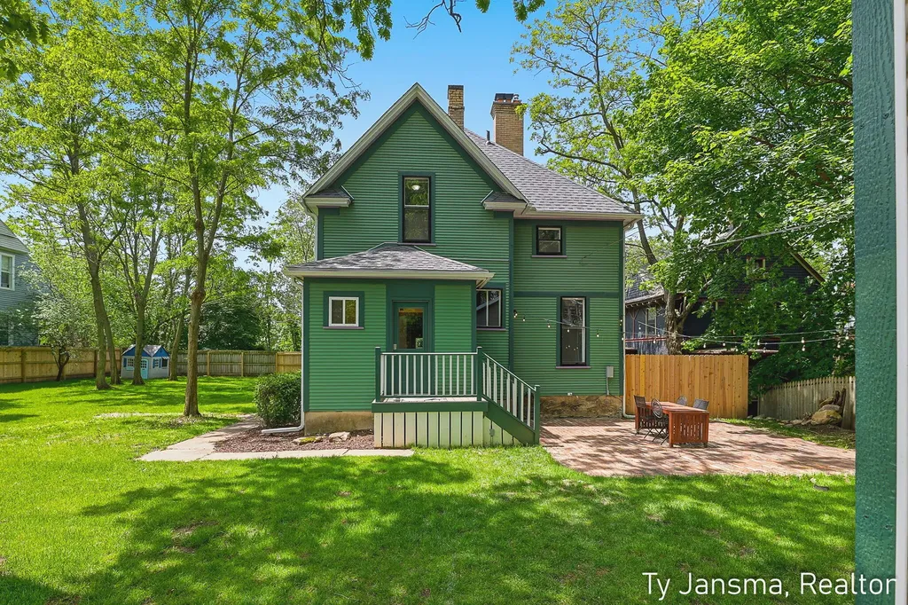 624-628 Prospect Avenue SE Grand Rapids City MI 49503