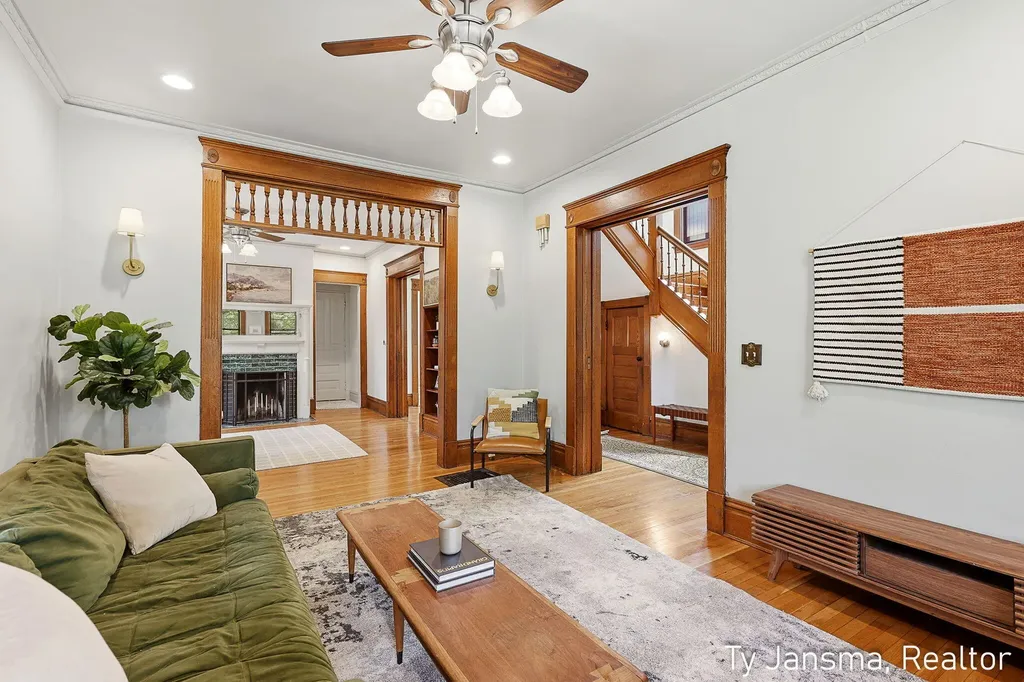 624-628 Prospect Avenue SE Grand Rapids City MI 49503